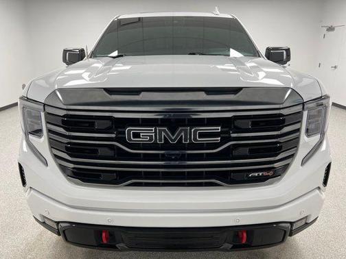 Summit White 2024 GMC Sierra 1500 AT4