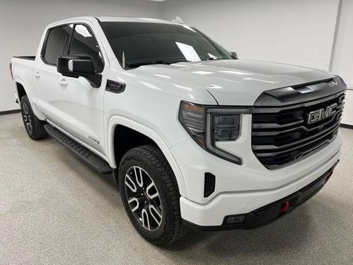 Summit White 2024 GMC Sierra 1500 AT4