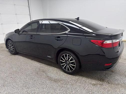 2013 Lexus ES 300h Base