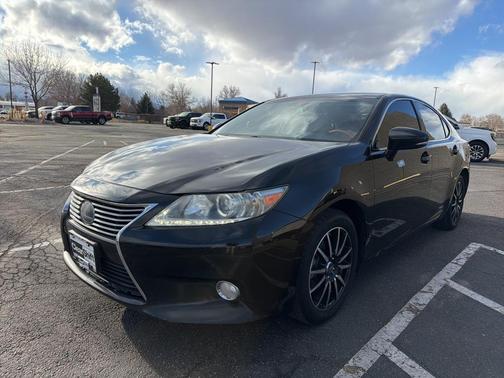 2013 Lexus ES 300h Base