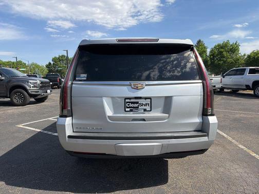 Radiant Silver Metallic 2017 Cadillac Escalade ESV Luxury