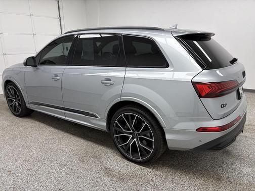 2023 Audi Q7 55 Prestige