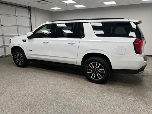 2024 GMC Yukon XL AT4