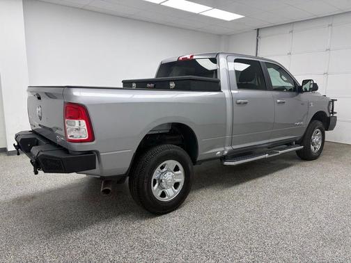 2020 RAM 2500 Big Horn Crew Cab 4x4 6'4' Box