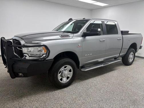 2020 RAM 2500 Big Horn Crew Cab 4x4 6'4' Box