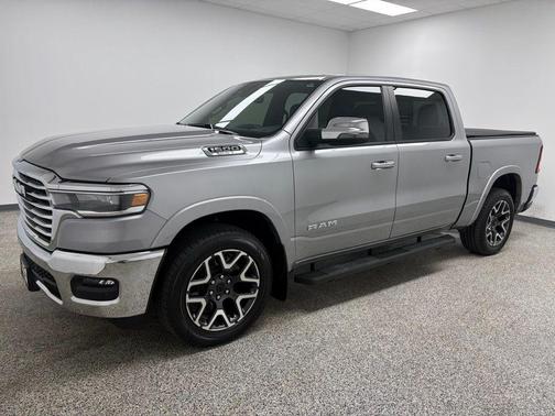 Billet Silver Metallic Clearcoat 2025 RAM 1500 Laramie