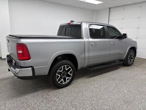 Billet Silver Metallic Clearcoat 2025 RAM 1500 Laramie