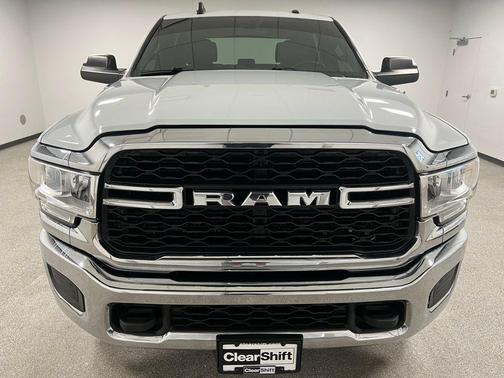 2022 RAM 2500 Tradesman Crew Cab 4x4 8' Box