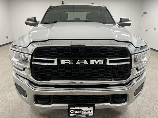 2022 RAM 2500 Tradesman Crew Cab 4x4 8' Box
