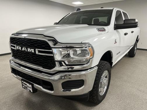 2022 RAM 2500 Tradesman Crew Cab 4x4 8' Box