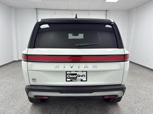 2023 Rivian R1S Adventure