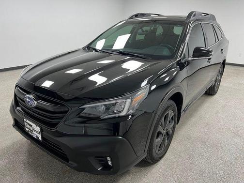 Crystal Black Silica 2022 Subaru Outback Onyx Edition XT