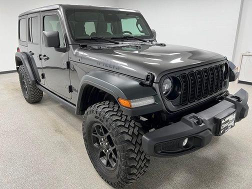 Granite Crystal Metallic Clearcoat 2025 Jeep Wrangler Willys