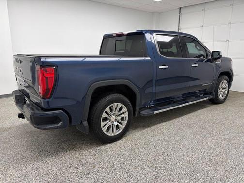 Pacific Blue Metallic 2022 GMC Sierra 1500 Denali