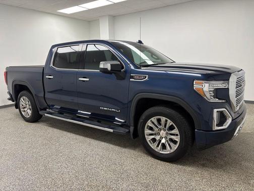 Pacific Blue Metallic 2022 GMC Sierra 1500 Denali