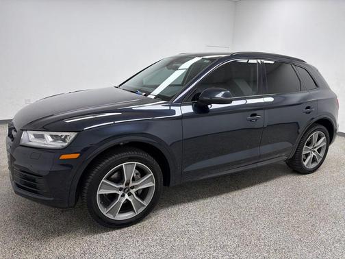 Moonlight Blue 2020 Audi Q5 45 Premium Plus