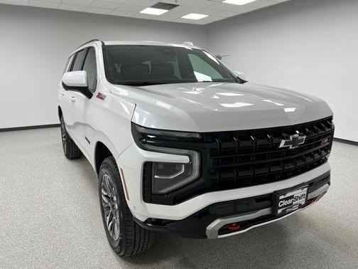 Iridescent Pearl Tricoat 2025 Chevrolet Tahoe 4WD Z71