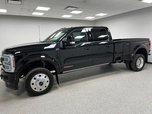 2025 Ford F-450 Platinum