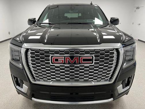 Onyx Black 2022 GMC Yukon XL Denali