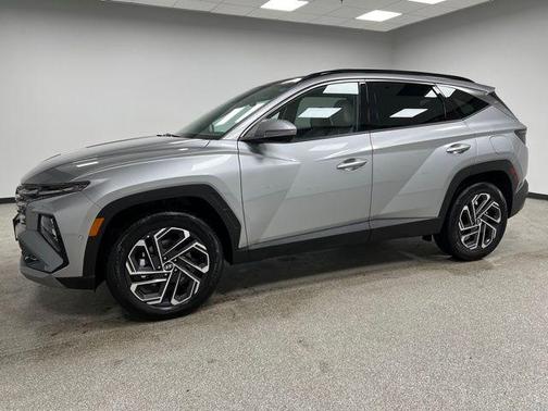 Shimmering Silver 2025 Hyundai TUCSON Hybrid Limited