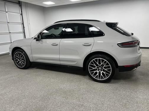 2020 Porsche Macan S