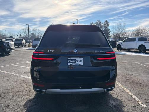 2023 BMW X7 xDrive40i