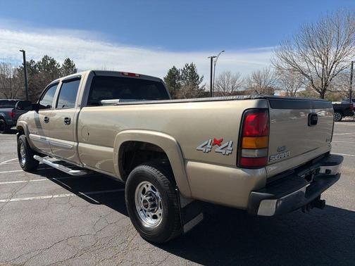 2004 GMC Sierra 2500 SLT H/D Crew Cab