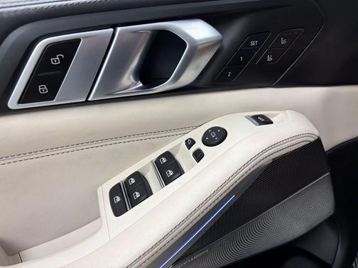 Arctic Grey Metallic 2022 BMW X5 M50i