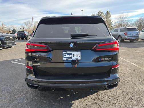2022 BMW X5 M50i