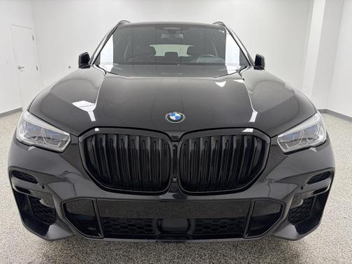 2022 BMW X5 M50i