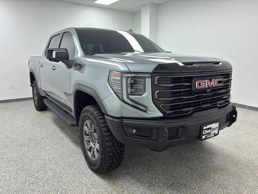 2025 GMC Sierra 1500 AT4X