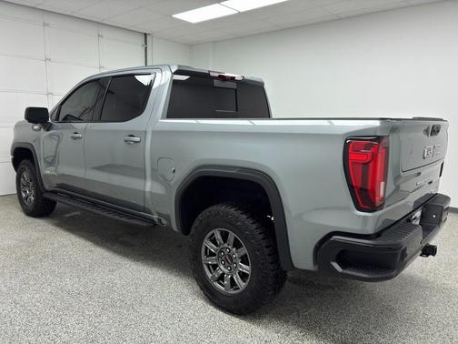 2025 GMC Sierra 1500 AT4X