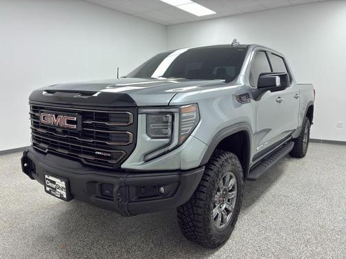 2025 GMC Sierra 1500 AT4X