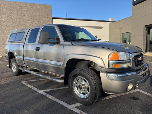 2003 GMC Sierra 2500 SLE H/D Extended Cab