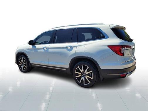 2020 Honda Pilot Touring 8-Passenger