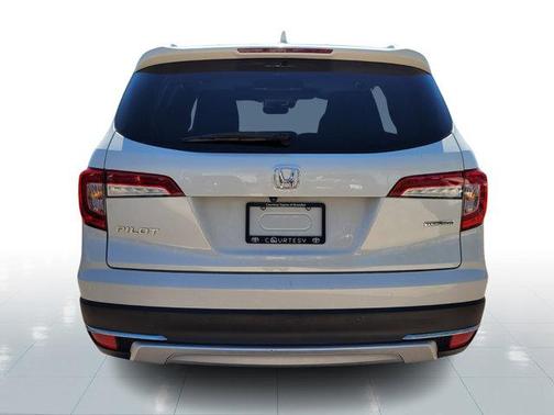 2020 Honda Pilot Touring 8-Passenger