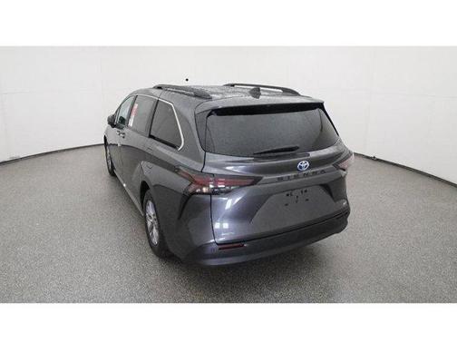 2025 Toyota Sienna XLE 7 Passenger
