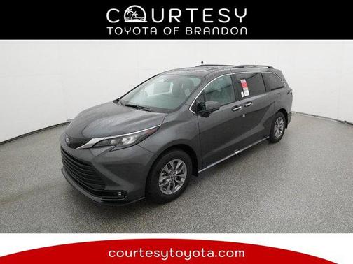 2025 Toyota Sienna XLE 7 Passenger
