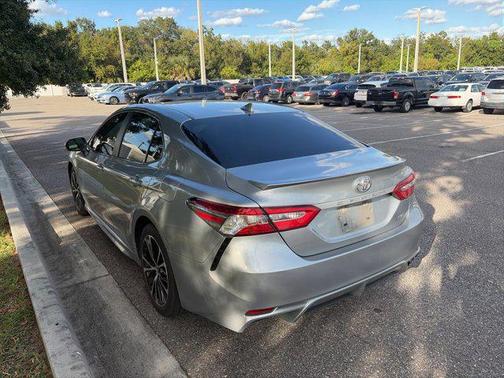 2020 Toyota Camry SE