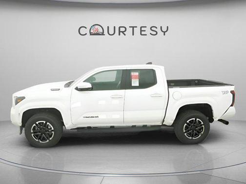 2026 Toyota Tacoma Hybrid TRD Sport