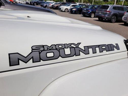 2017 Jeep Wrangler Unlimited Smoky Mountain 4x4