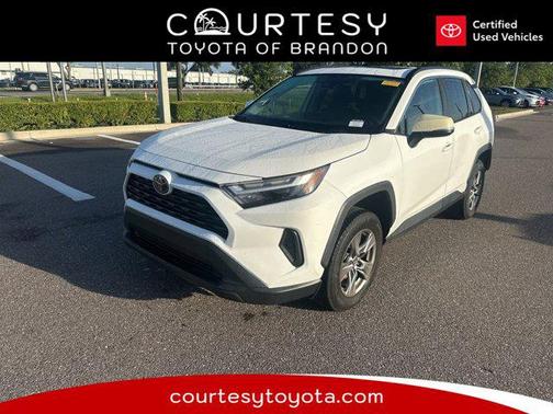 2022 Toyota RAV4 XLE