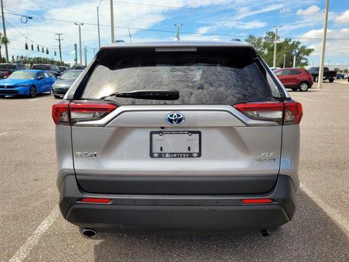 2021 Toyota RAV4 Hybrid XLE Premium