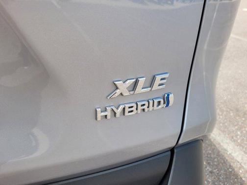 2021 Toyota RAV4 Hybrid XLE Premium