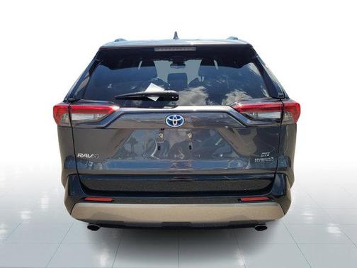 2023 Toyota RAV4 Hybrid SE