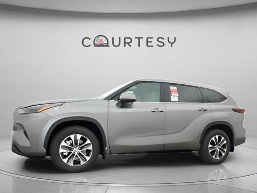 2026 Toyota Highlander XLE