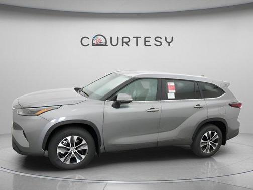 2026 Toyota Highlander XLE