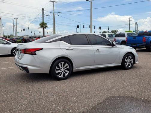 2021 Nissan Altima S FWD