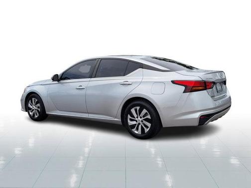 2021 Nissan Altima S FWD