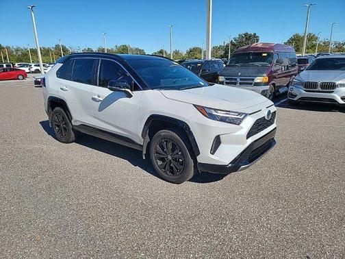 2024 Toyota RAV4 Hybrid SE